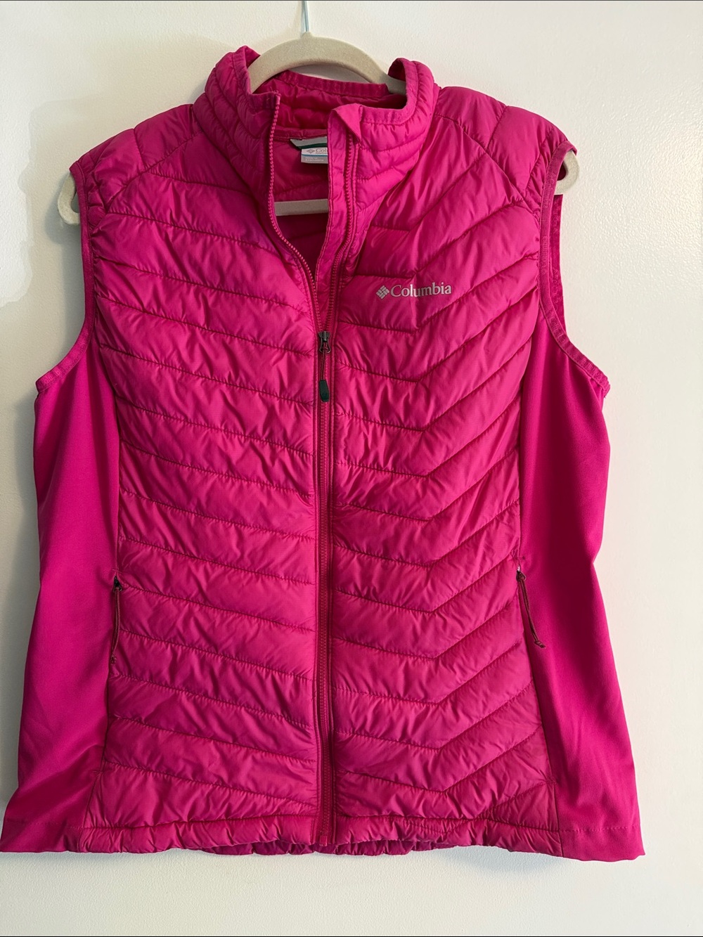 Columbia Women's Hot Pink Lightweight Quilted Insulated Vest